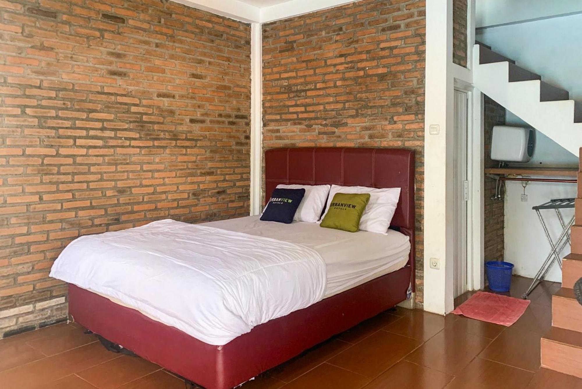 Urbanview Hotel Villa Q Gisting Bandjarnegeri Exterior photo